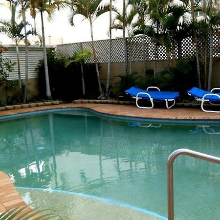Budds Beach Apartments Surfers Paradise Bagian luar foto