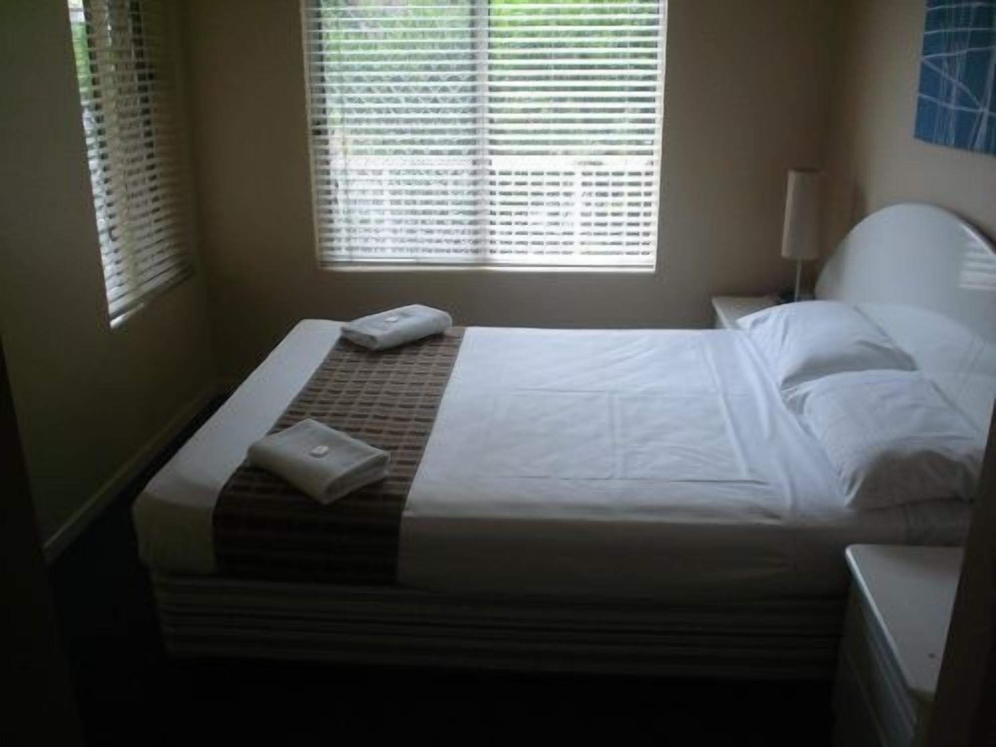 Budds Beach Apartments Surfers Paradise Bagian luar foto
